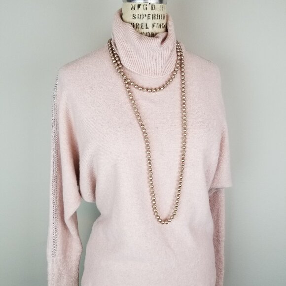 Beautiful Super Soft Blush Pink Turtle Neck L/S Knit Stud Detail Sweater *Medium - Picture 1 of 8